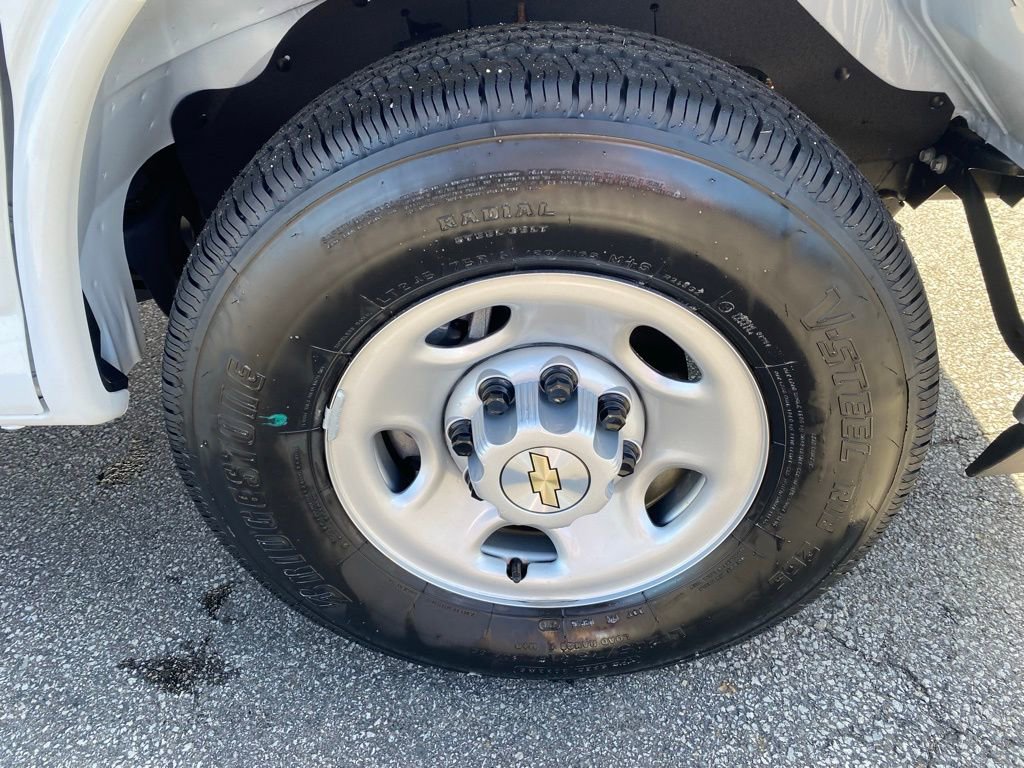 New 2025 Chevrolet Express 3500 w/ Power Convenience Package RWD image 23