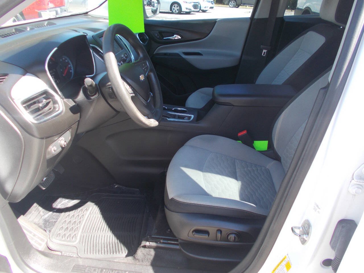 Used 2020 Chevrolet Equinox LS FWD image 5