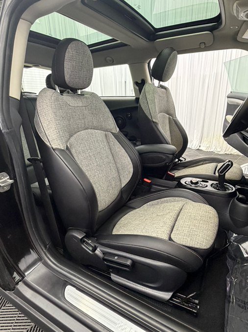 Used 2020 MINI Cooper SE w/ 6.5" Touchscreen Package FWD image 19