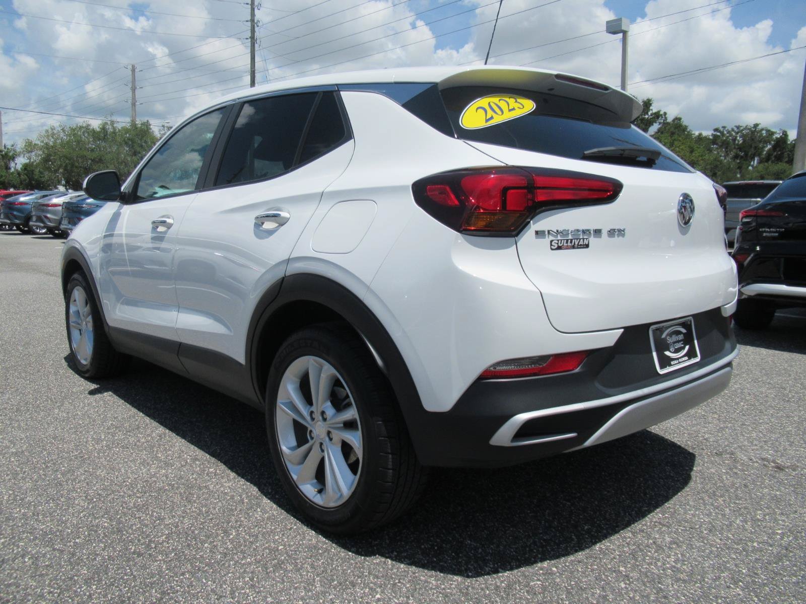 Used 2023 Buick Encore GX Preferred w/ Cold Weather Comfort Package FWD image 5