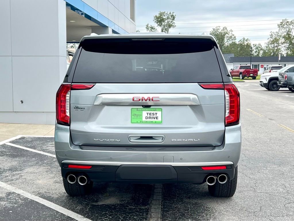 Used 2024 GMC Yukon XL Denali w/ Advanced Technology Package image 5