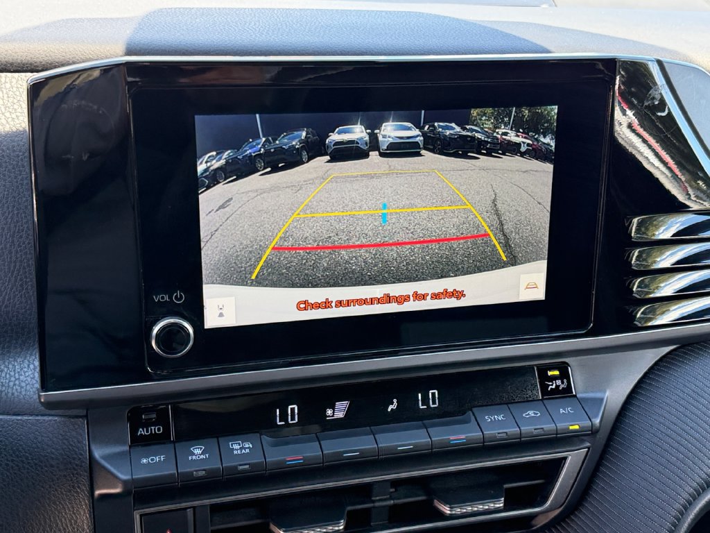 Used 2025 Toyota Camry SE FWD image 22