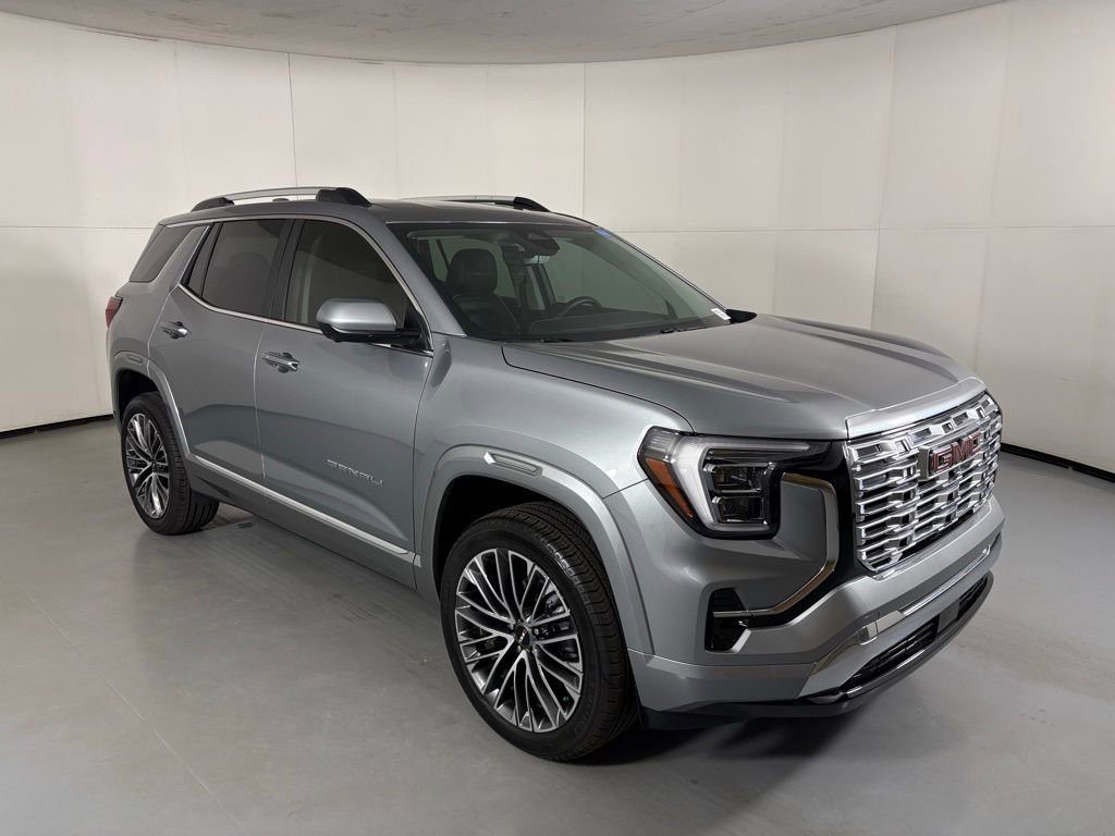 Used 2026 GMC Terrain Denali image 2