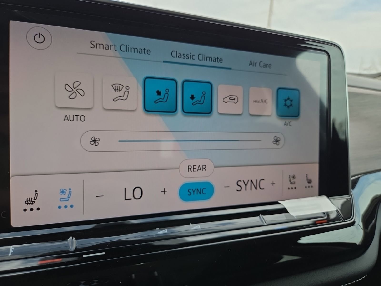 New 2026 Volkswagen Atlas SEL image 27
