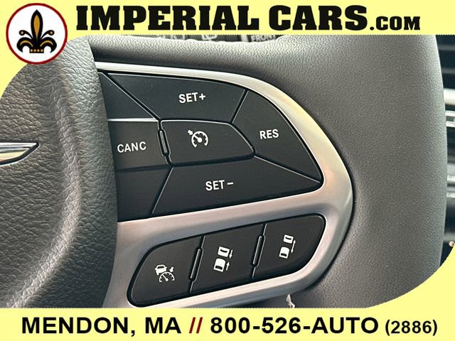 New 2026 Chrysler Pacifica Select FWD image 26