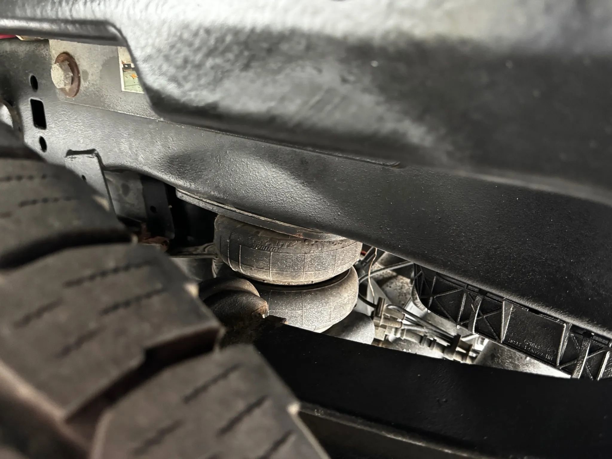 Used 2020 Ford F350 Platinum w/ FX4 Off-Road Package AWD/4WD image 30