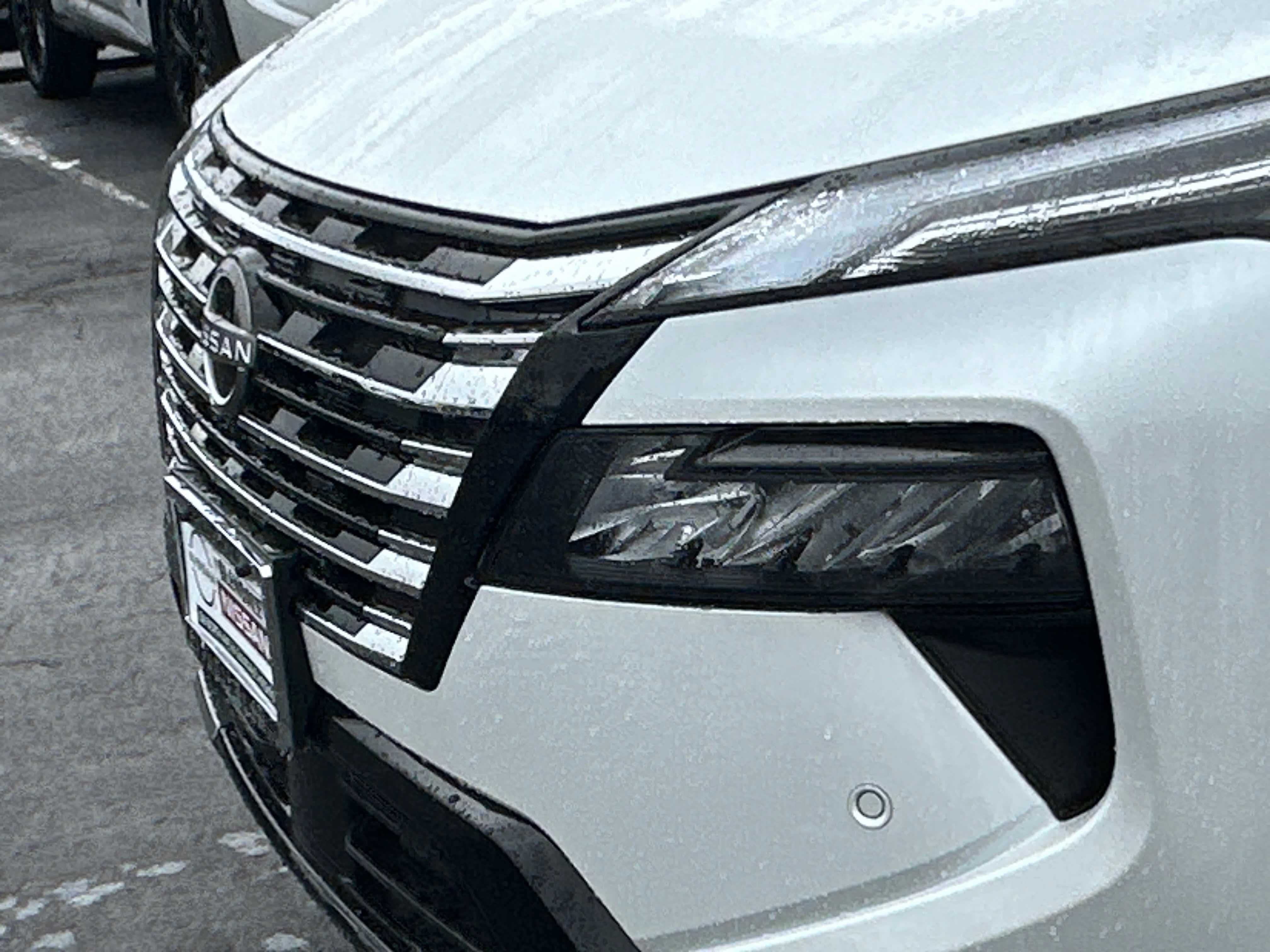 New 2026 Nissan Rogue Platinum image 8