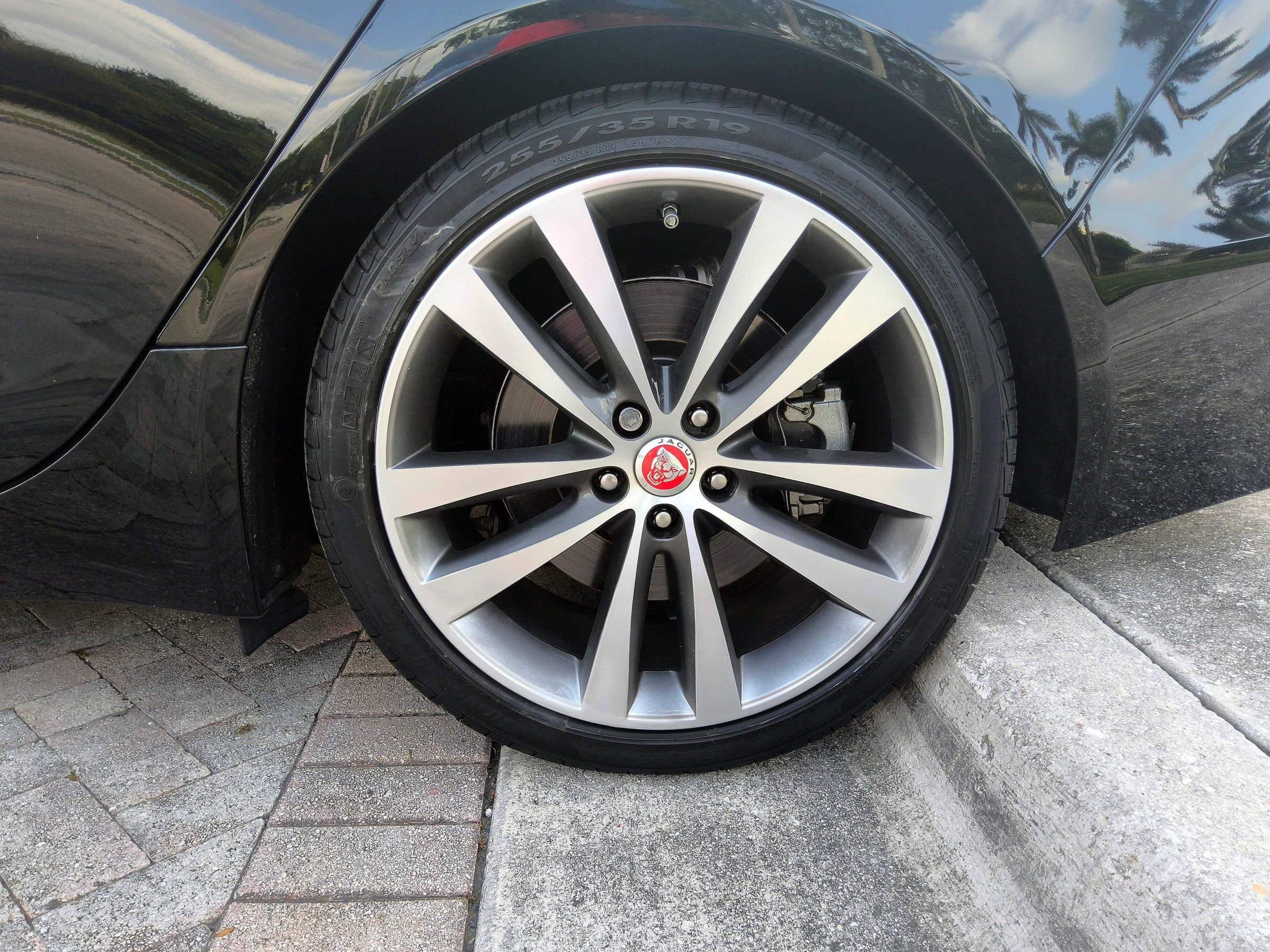 Used 2020 Jaguar XE S AWD/4WD image 44