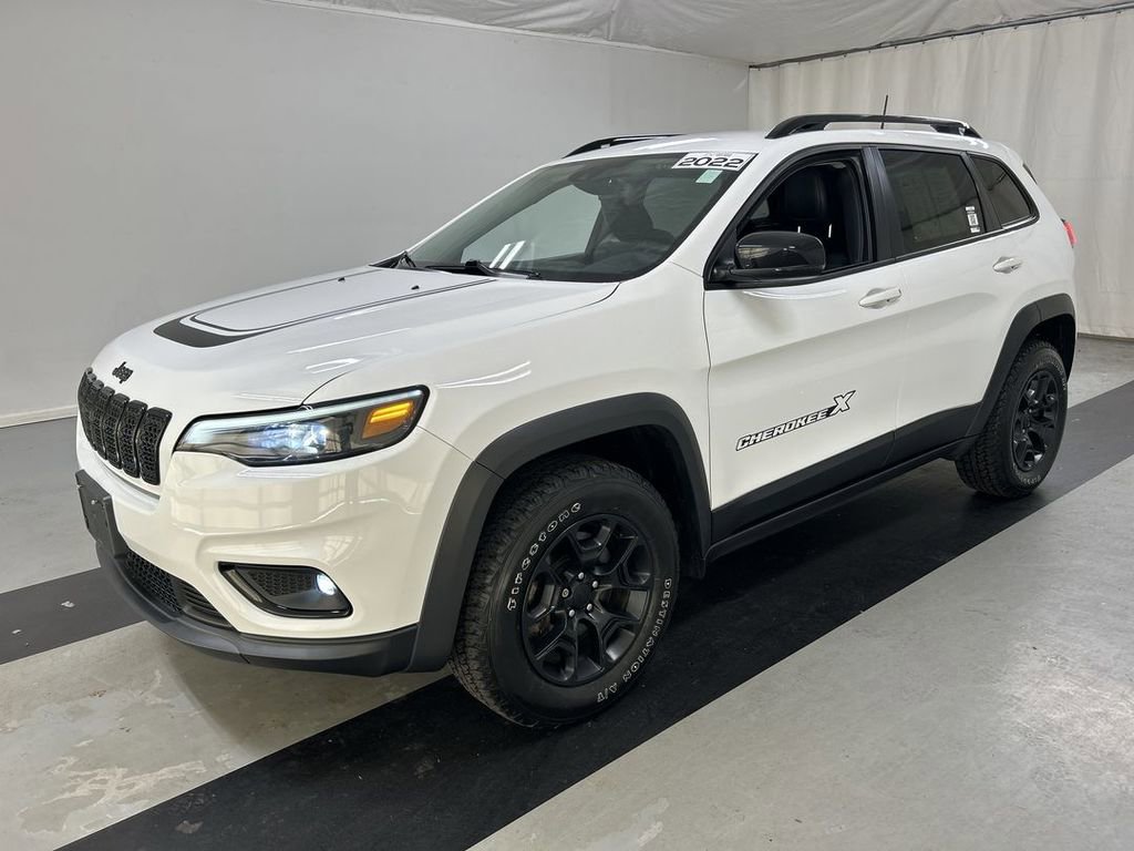 Used 2022 Jeep Cherokee Latitude AWD/4WD image 5