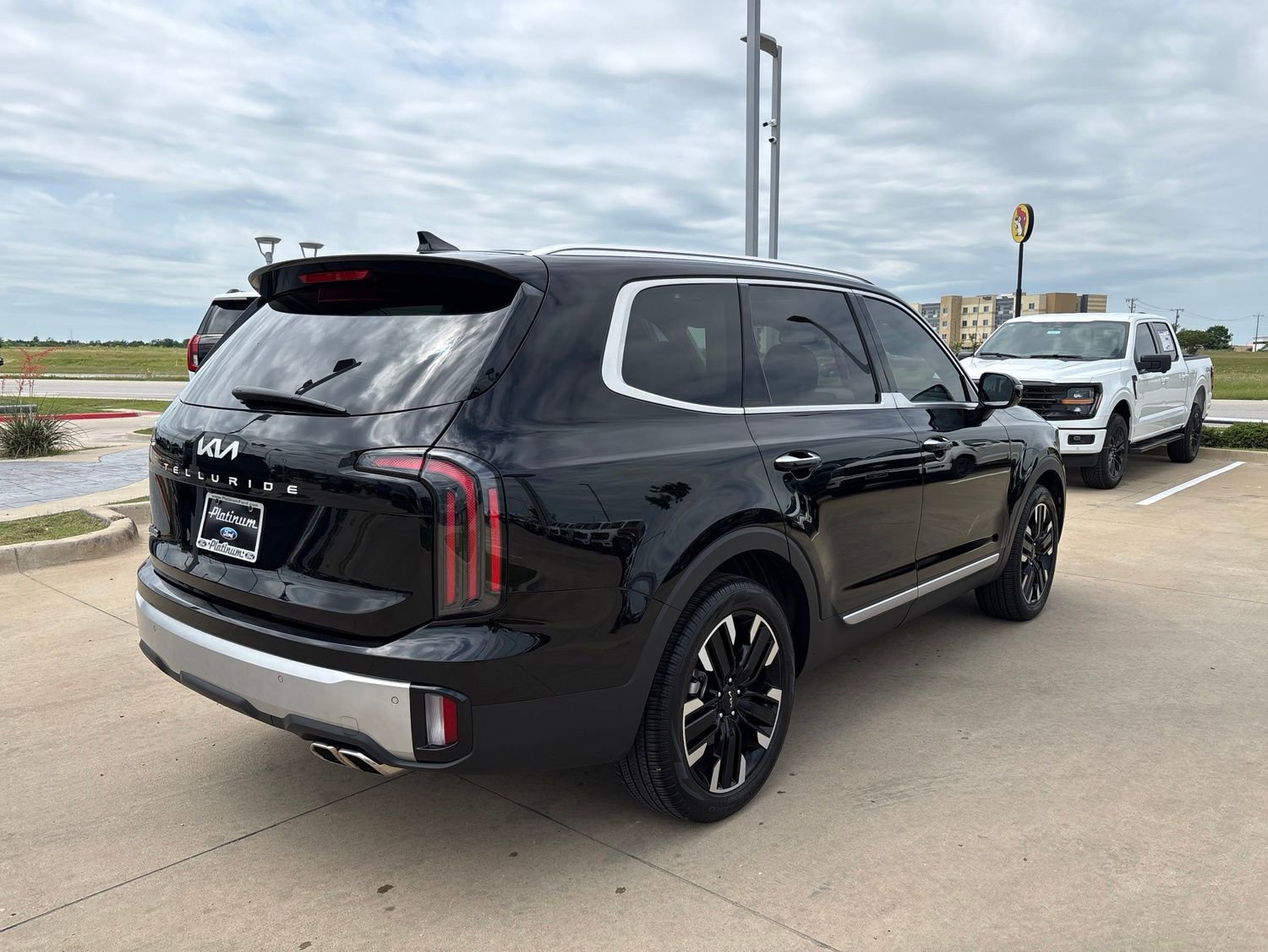 Used 2024 Kia Telluride SX FWD image 5