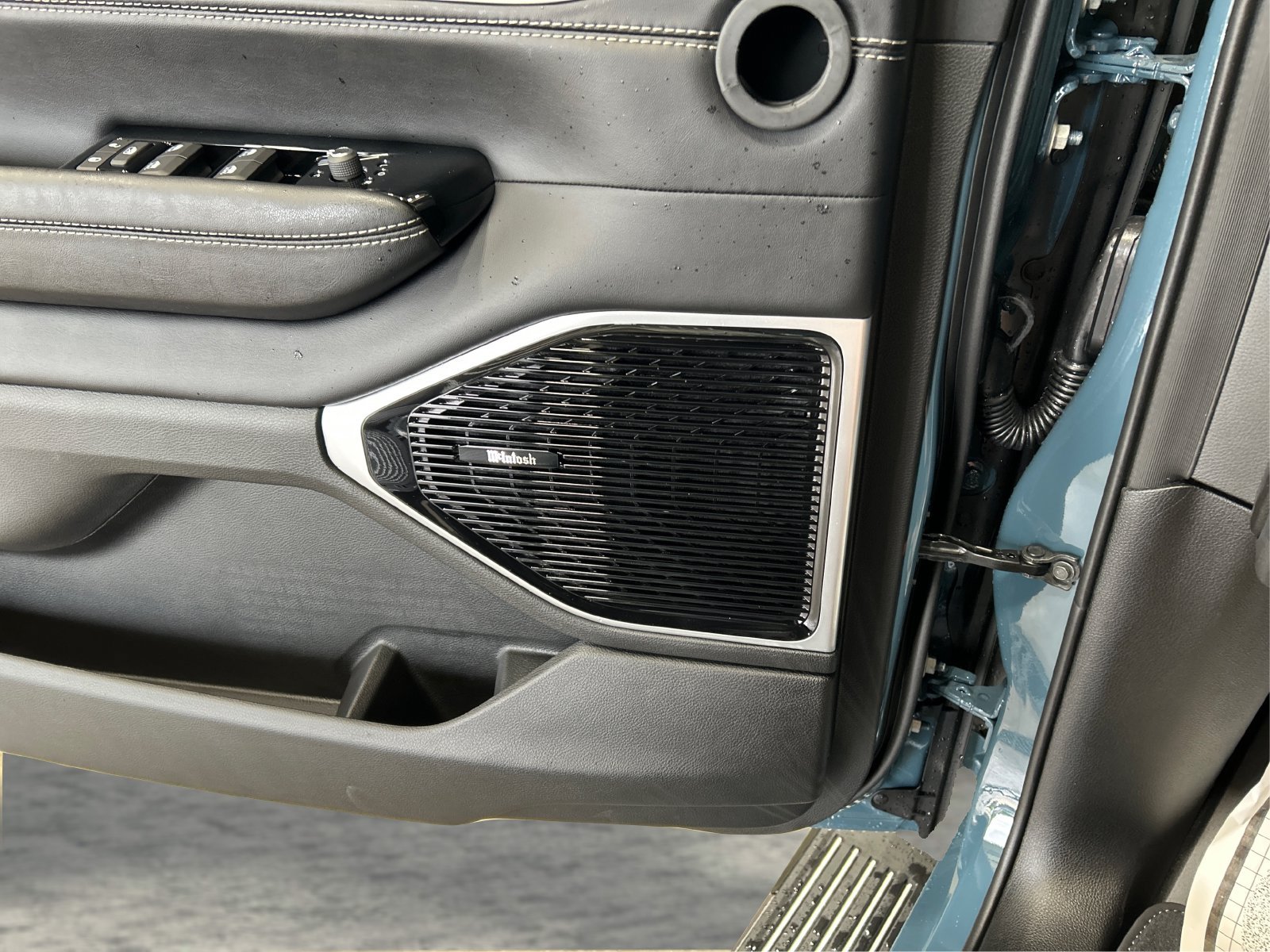 New 2026 Jeep Grand Wagoneer L Limited AWD/4WD image 29