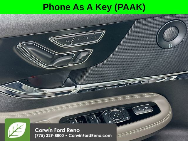 Used 2023 Lincoln Corsair Reserve w/ Equipment Group 202A image 18