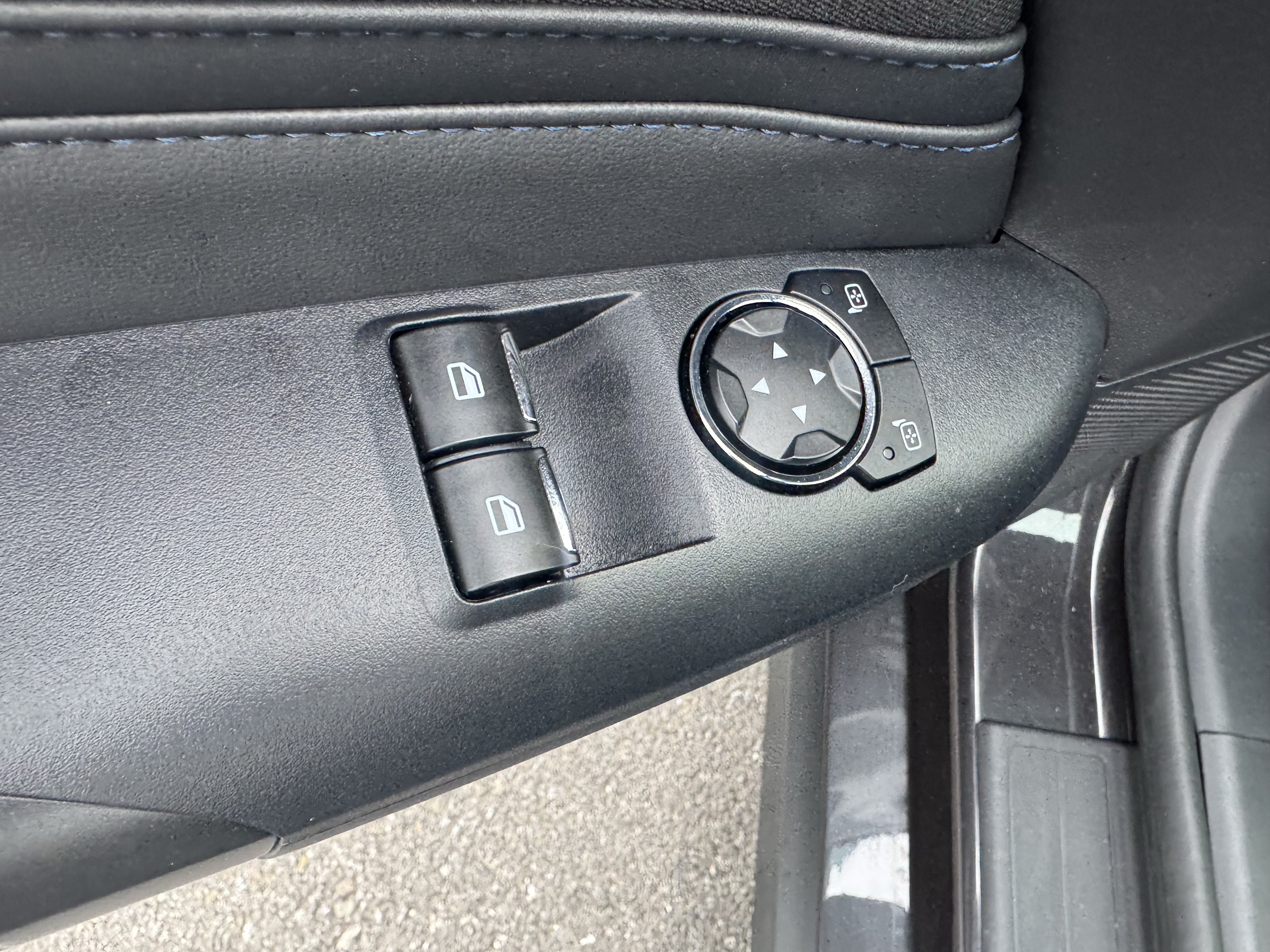 Used 2024 Ford Mustang Dark Horse RWD image 13