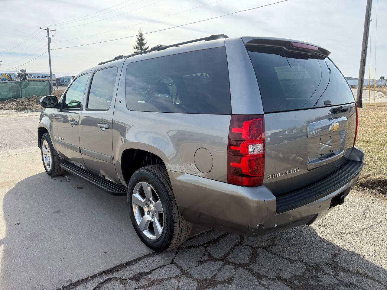 Used 2007 Chevrolet Suburban LT w/ LT Preferred Equipment Group image 7