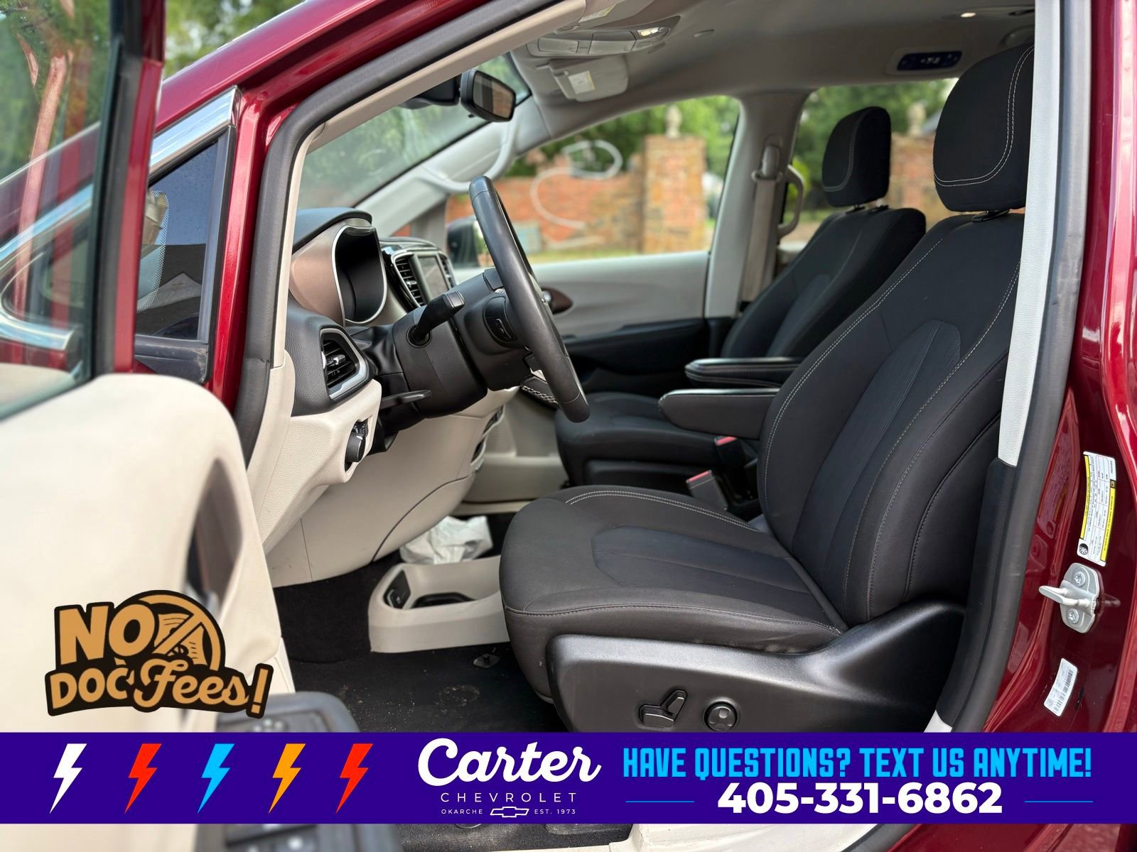 Used 2023 Chrysler Voyager LX FWD image 20
