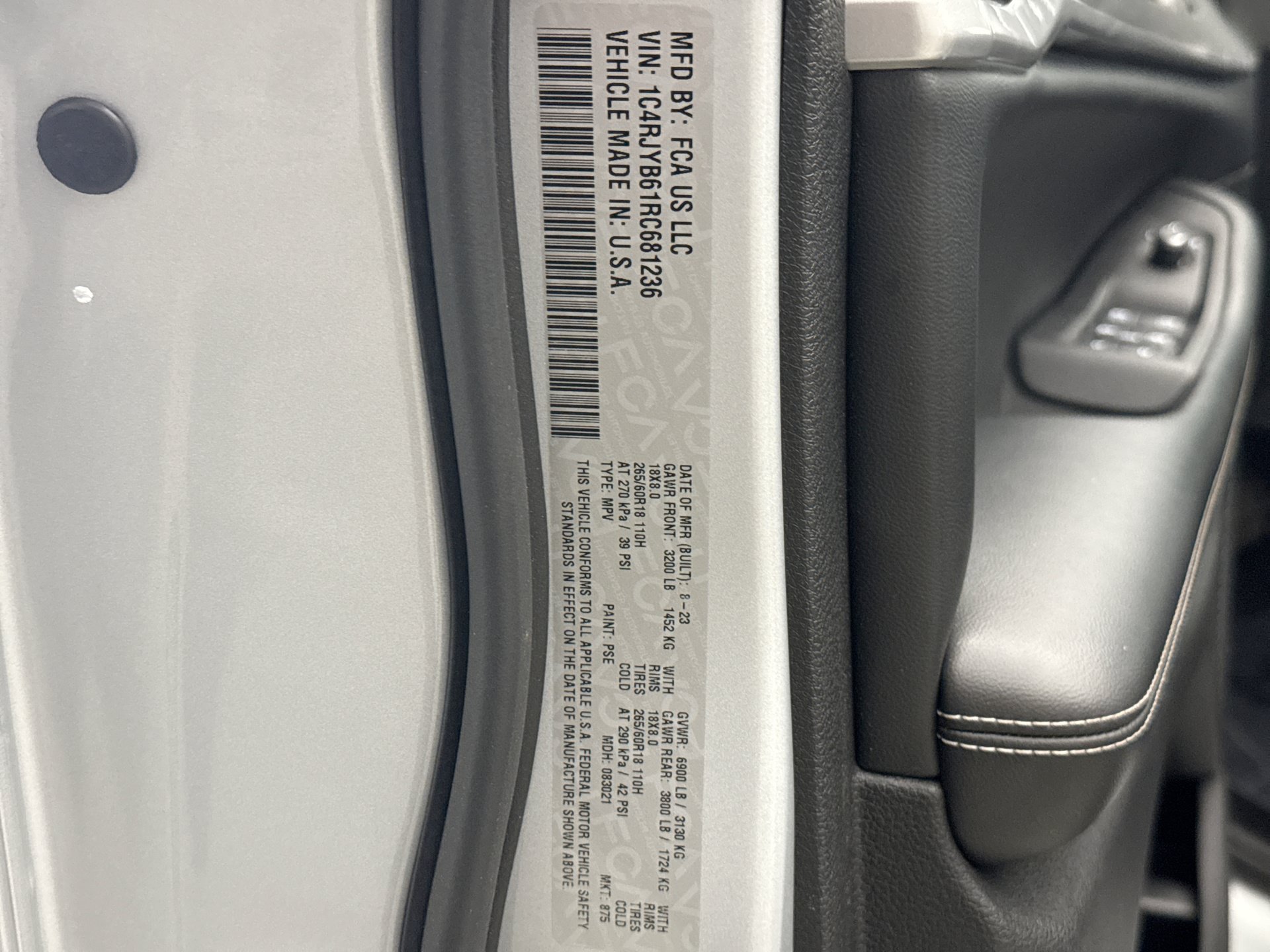 Used 2024 Jeep Grand Cherokee Limited 4xe AWD/4WD image 24
