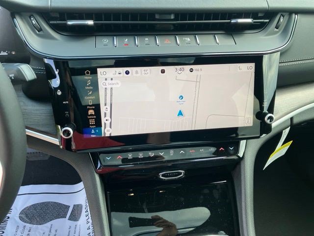New 2026 Jeep Grand Cherokee Limited AWD/4WD image 18