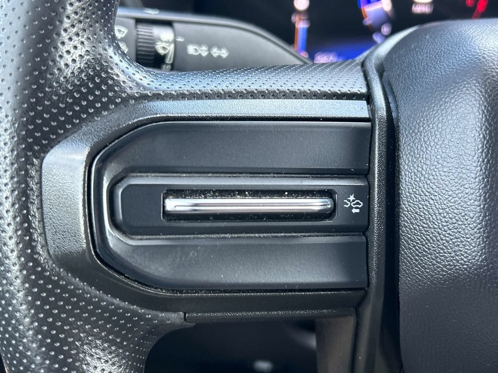 Used 2023 Chevrolet Colorado W/T RWD image 24
