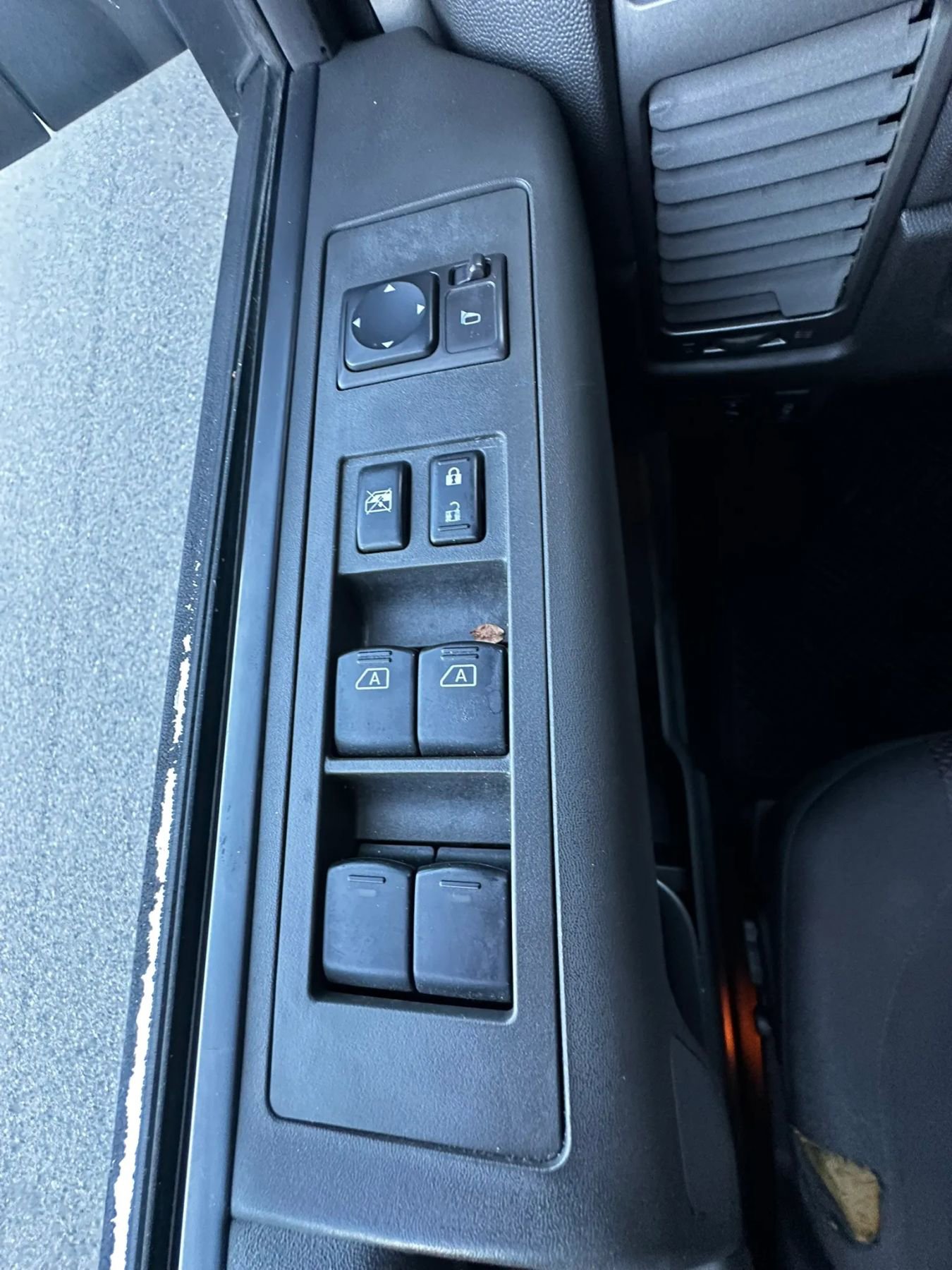 Used 2007 Nissan Armada SE RWD image 32