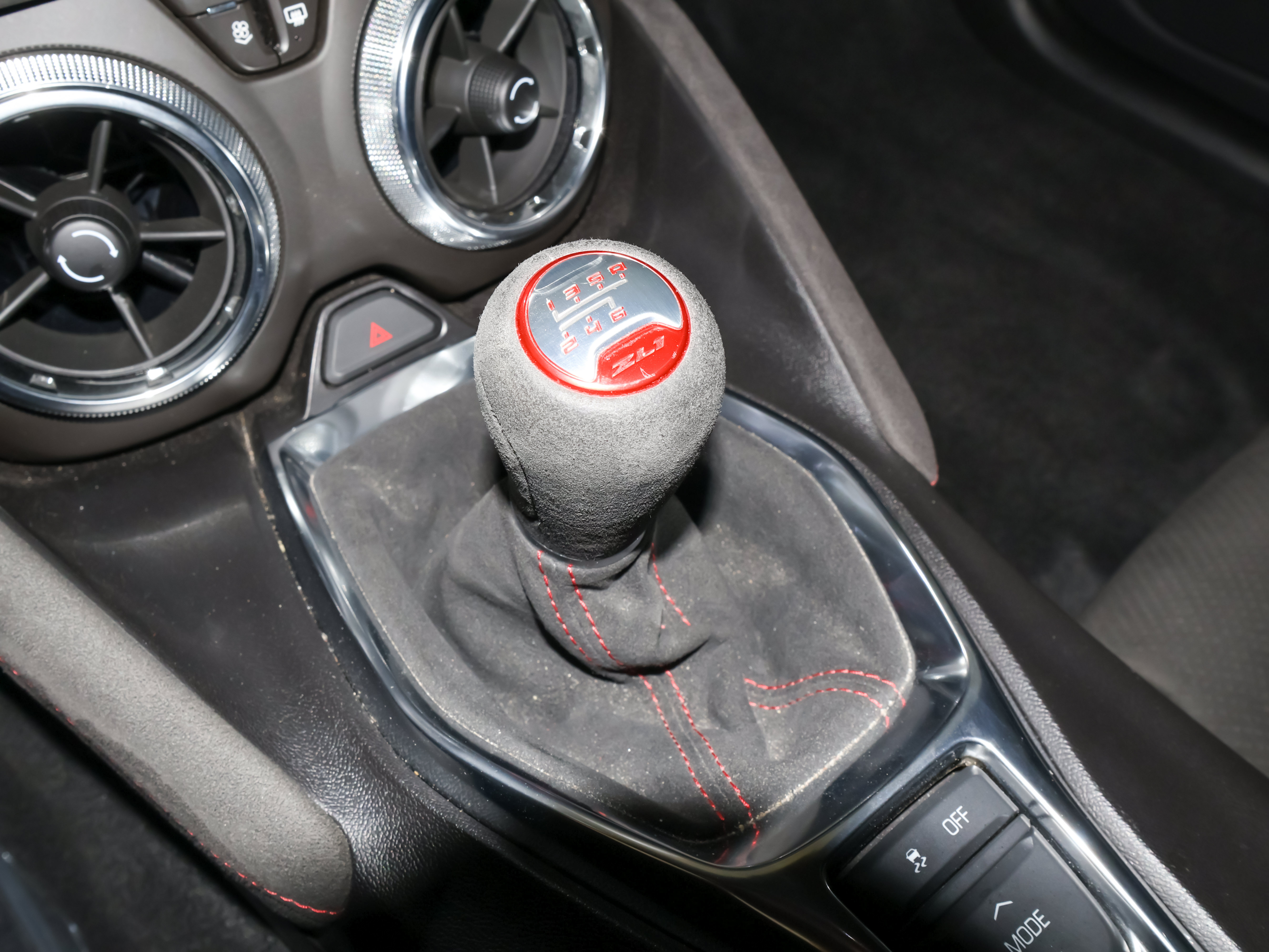 Used 2018 Chevrolet Camaro ZL1 RWD image 41
