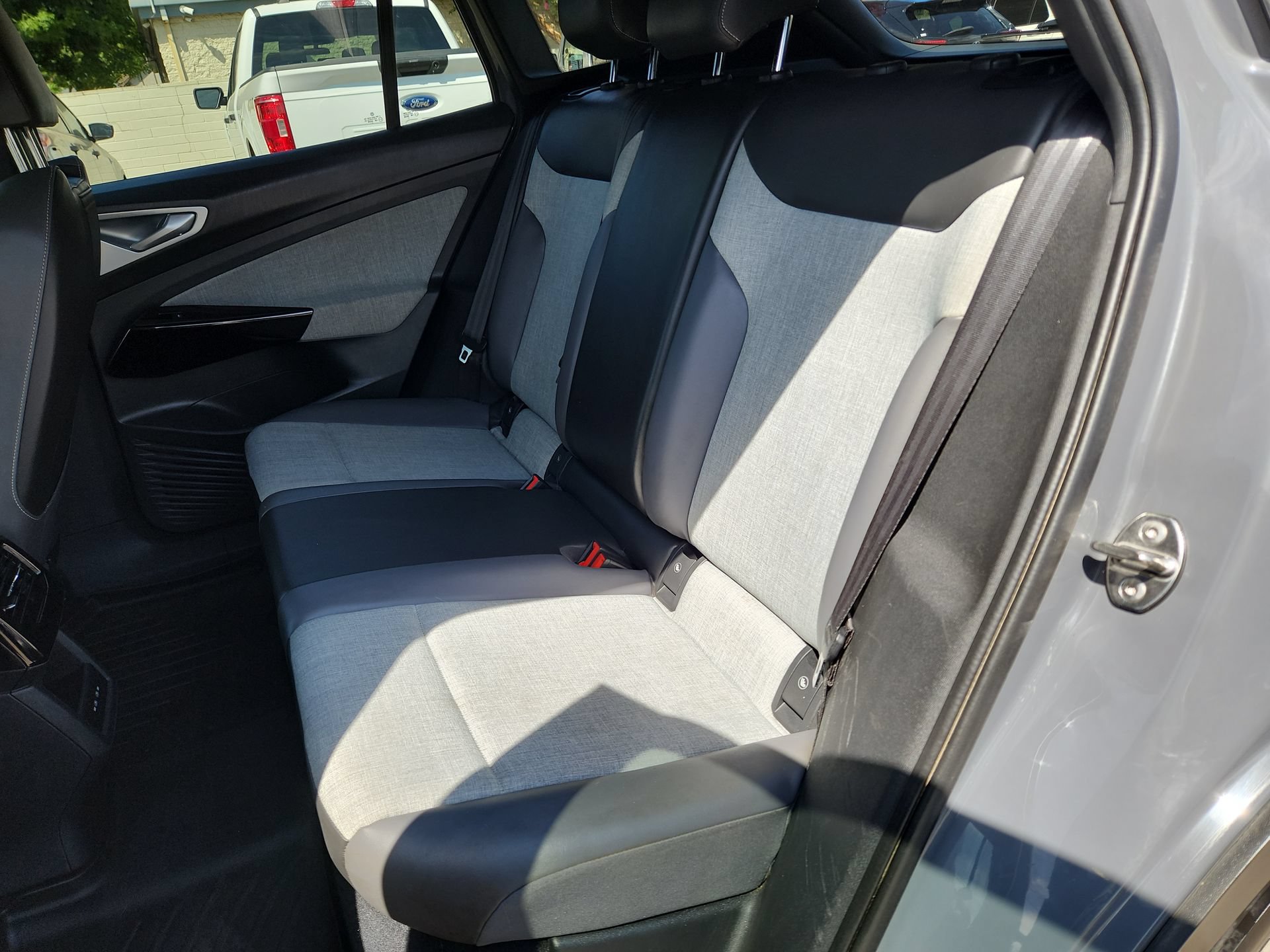 Used 2023 Volkswagen ID.4 Pro RWD image 24