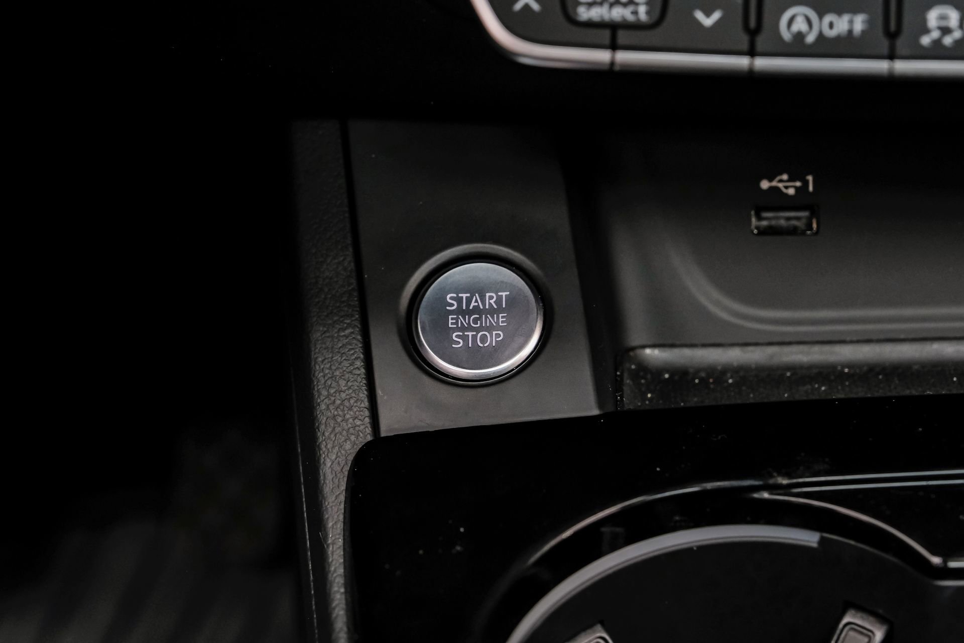 Used 2023 Audi A4 2.0T Premium w/ Convenience Package image 25