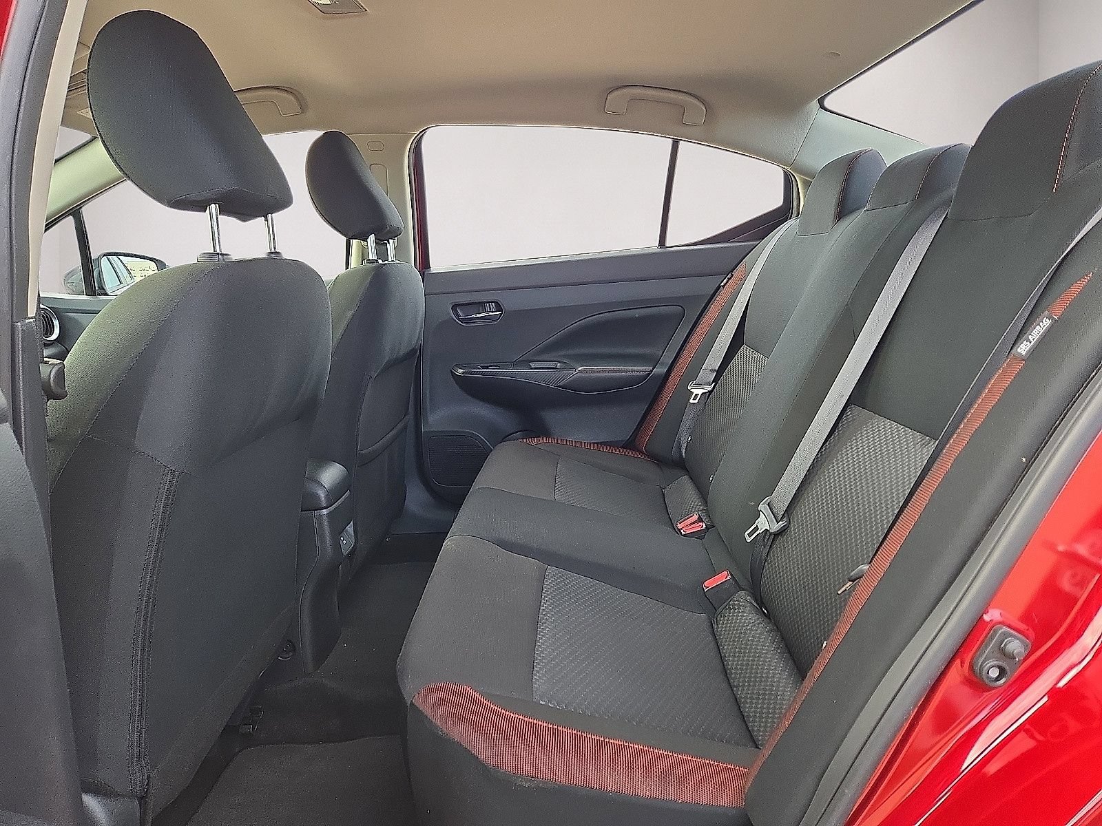 Used 2025 Nissan Versa SR FWD image 15