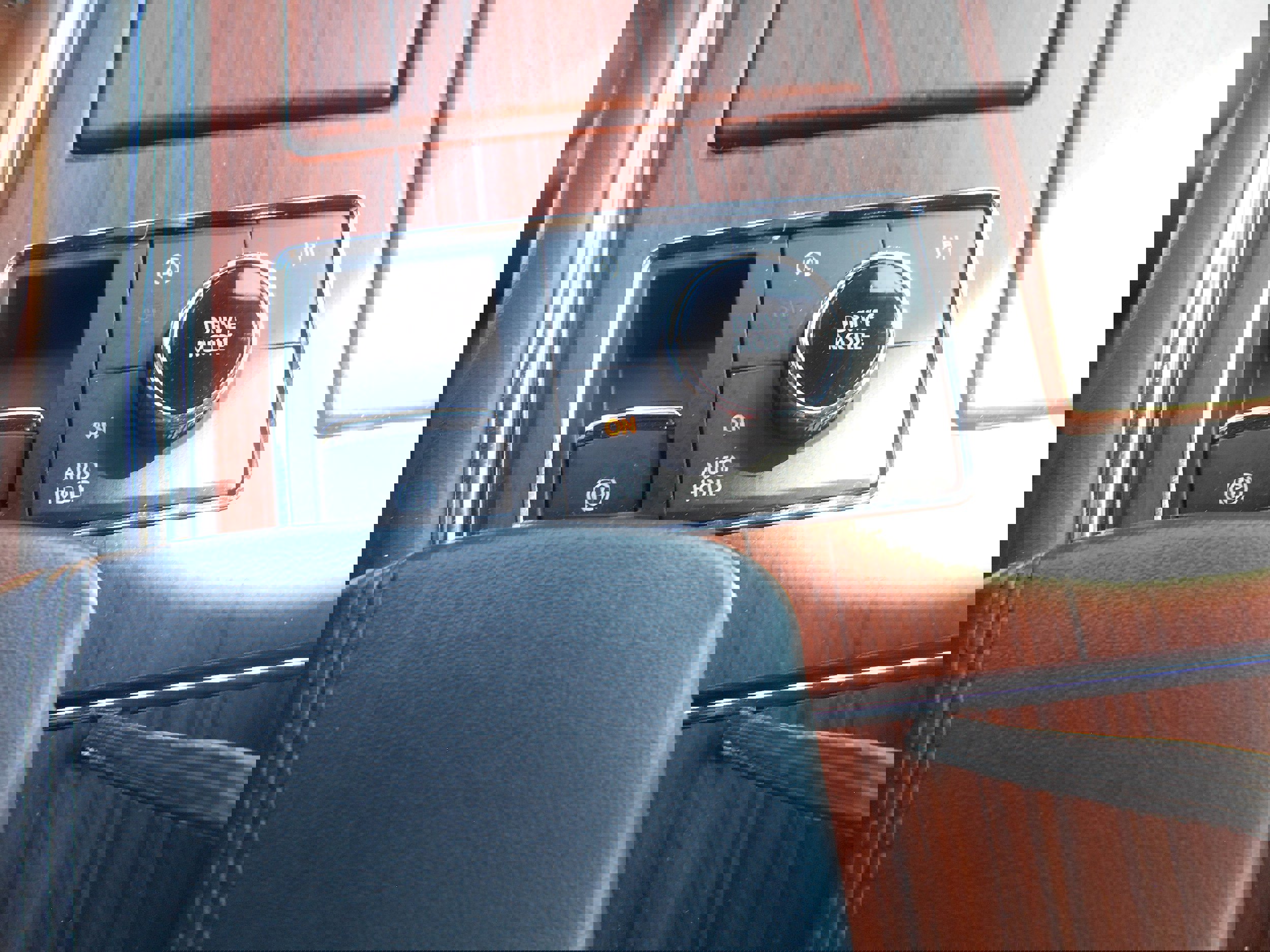 Used 2024 Lincoln Navigator Reserve image 14