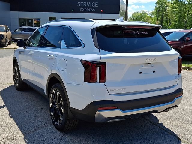 Certified 2026 Kia Sorento EX AWD/4WD image 4
