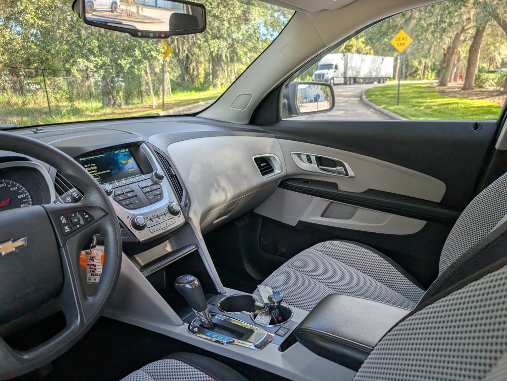 Used 2017 Chevrolet Equinox LS FWD image 14