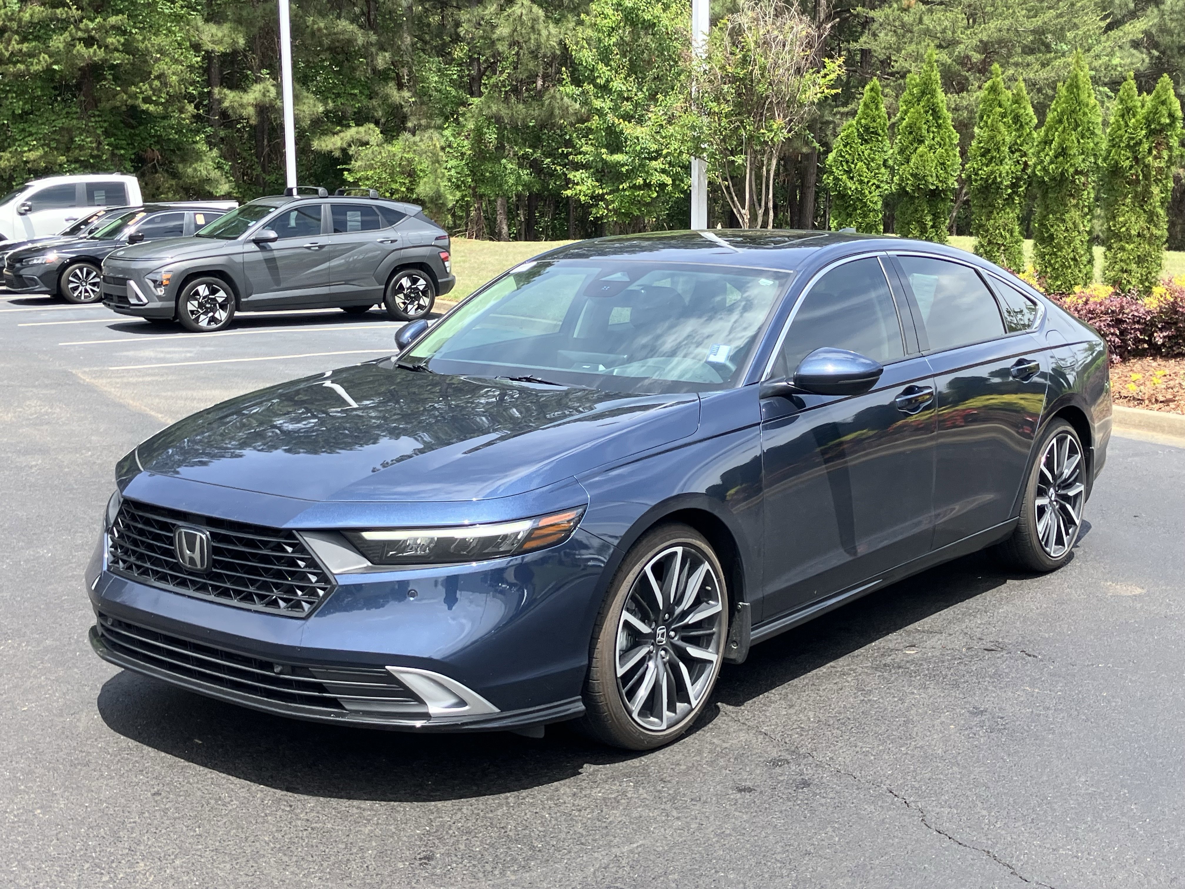Used 2025 Honda Accord Touring image 5