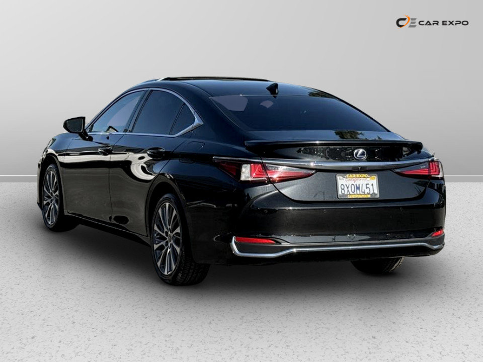 Used 2021 Lexus ES 300h w/ Premium Package image 5