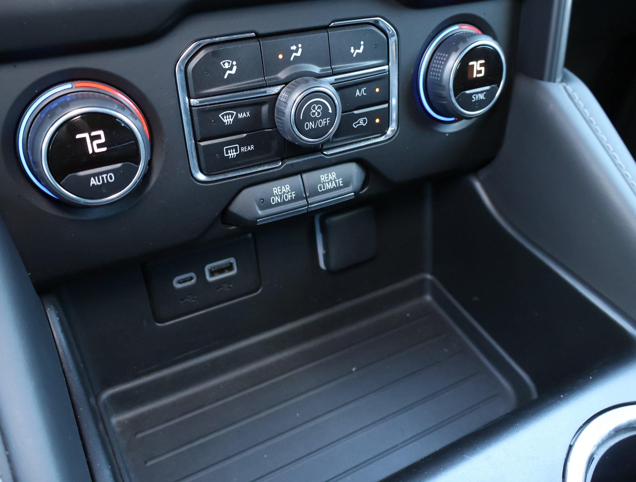 Used 2023 Chevrolet Tahoe LS RWD image 19