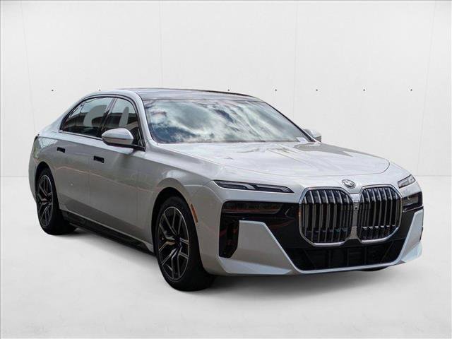 New 2025 BMW 750e xDrive image 6