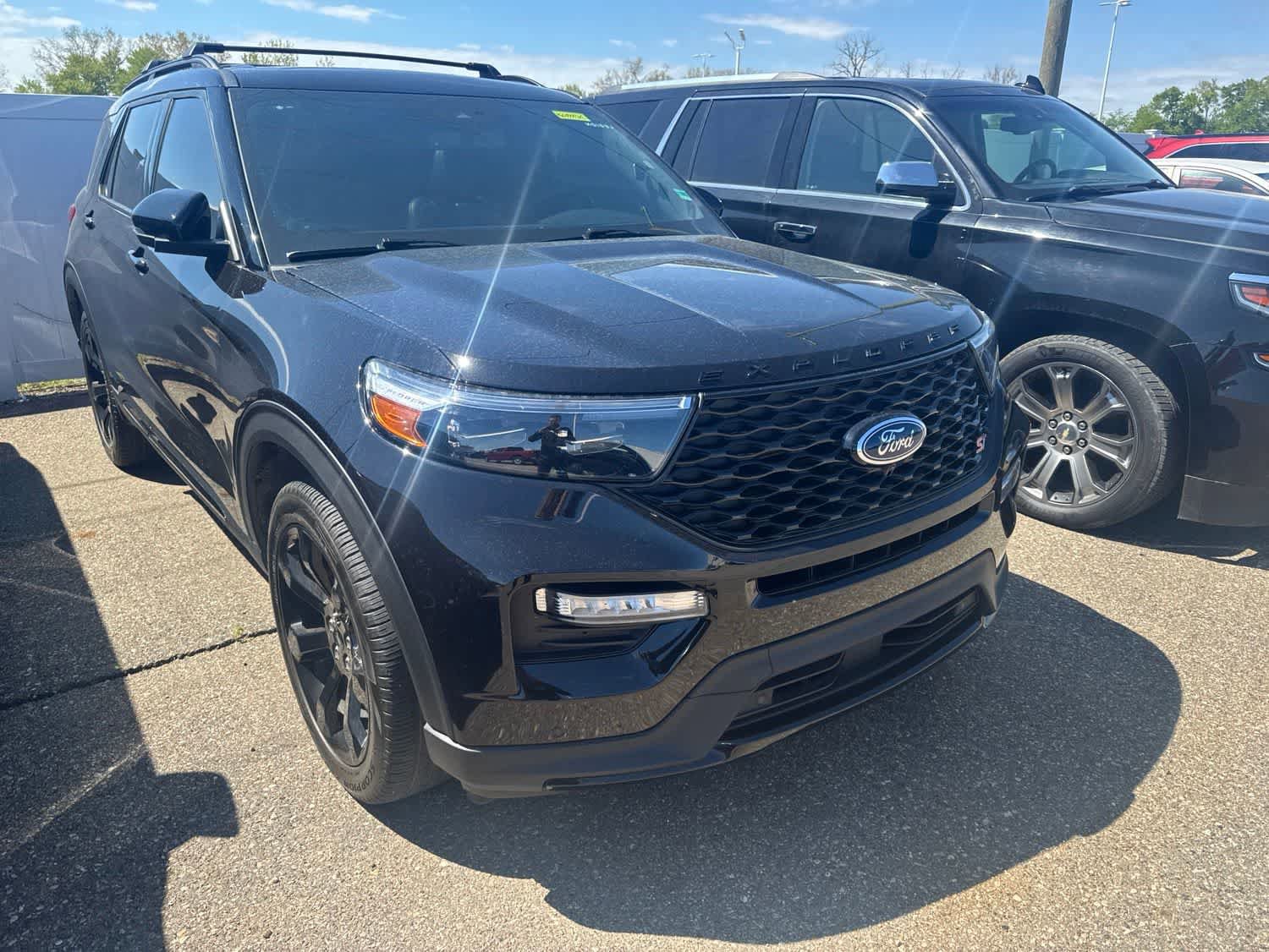 Used 2023 Ford Explorer ST w/ Equipment Group 401A AWD/4WD image 22