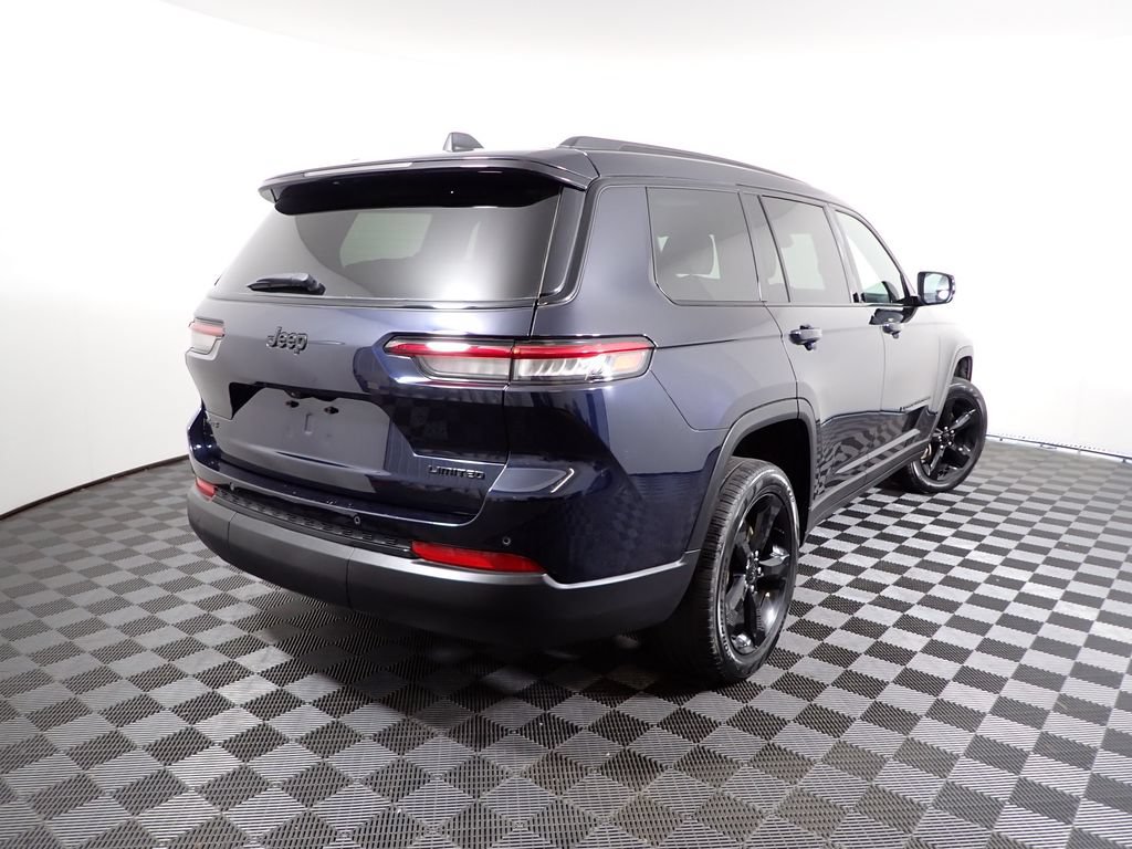 Used 2024 Jeep Grand Cherokee L Limited w/ Black Appearance Package AWD/4WD image 18