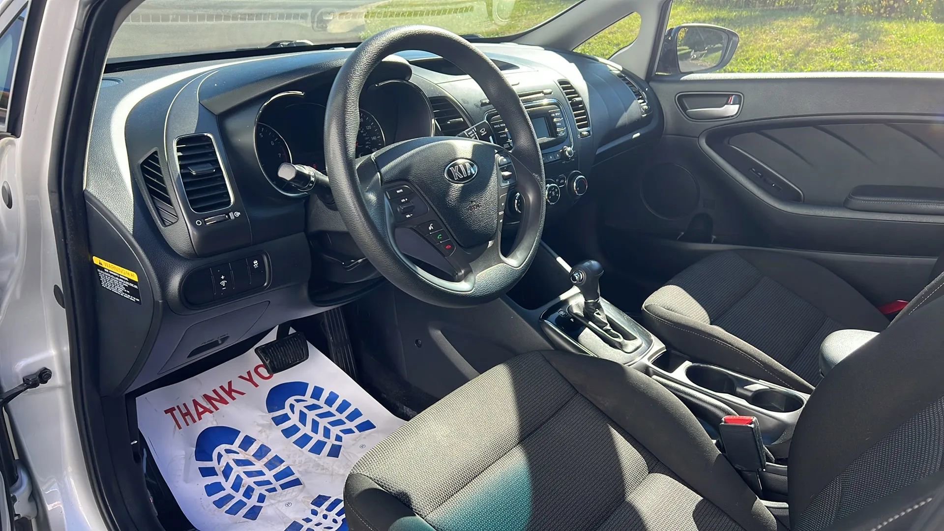 Used 2017 Kia Forte LX image 10