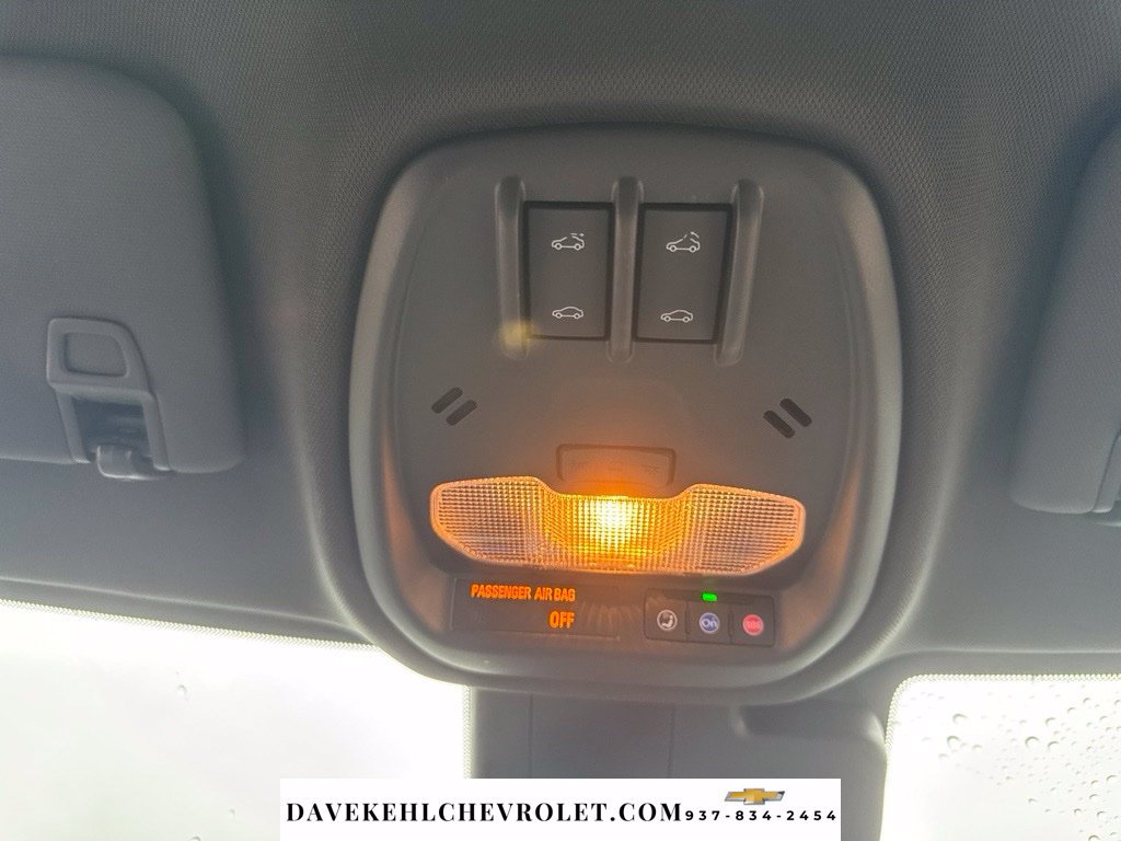 Used 2024 Chevrolet Trax RS w/ Sunroof Package FWD image 15