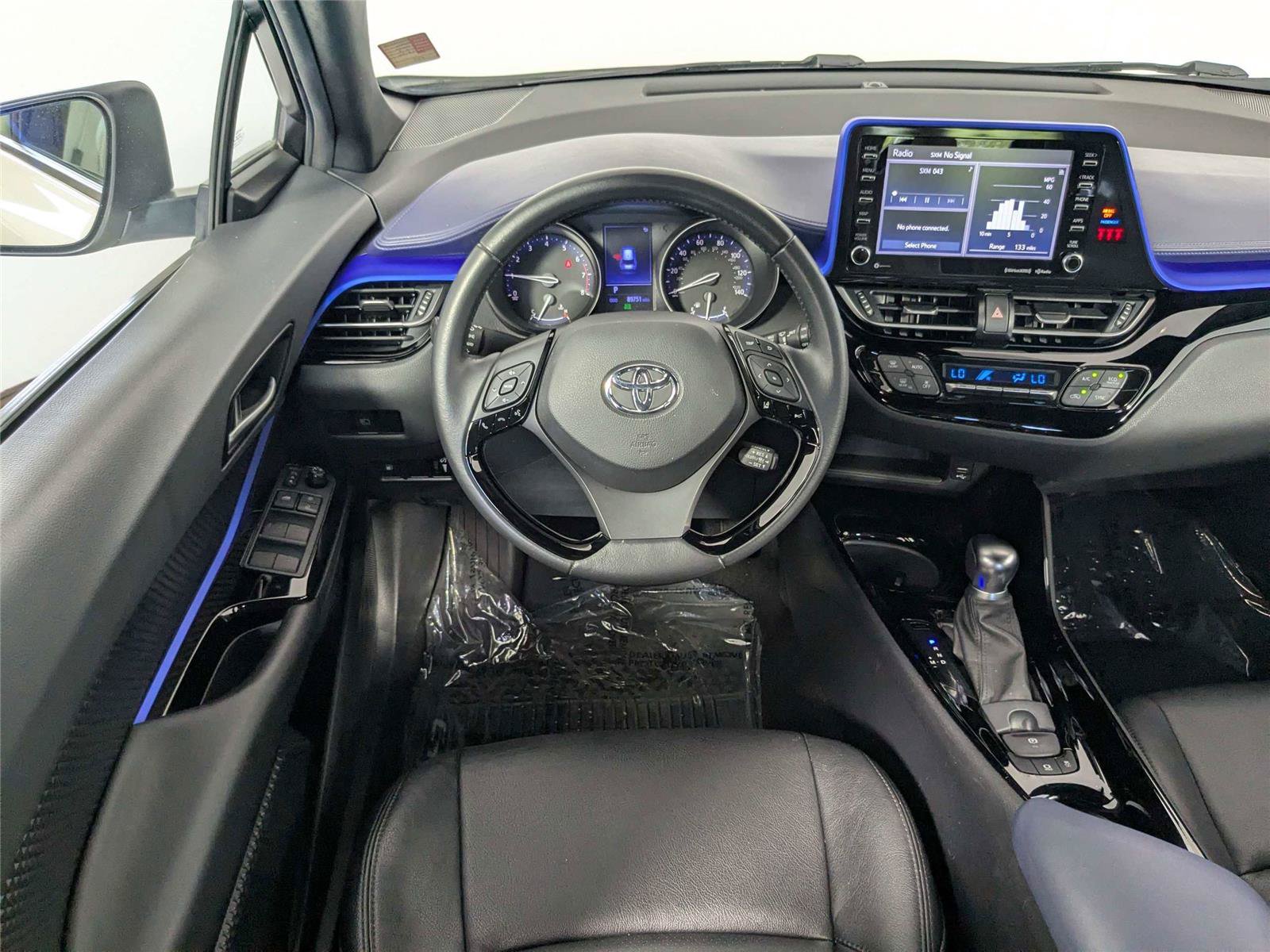 Used 2020 Toyota C-HR XLE FWD image 37