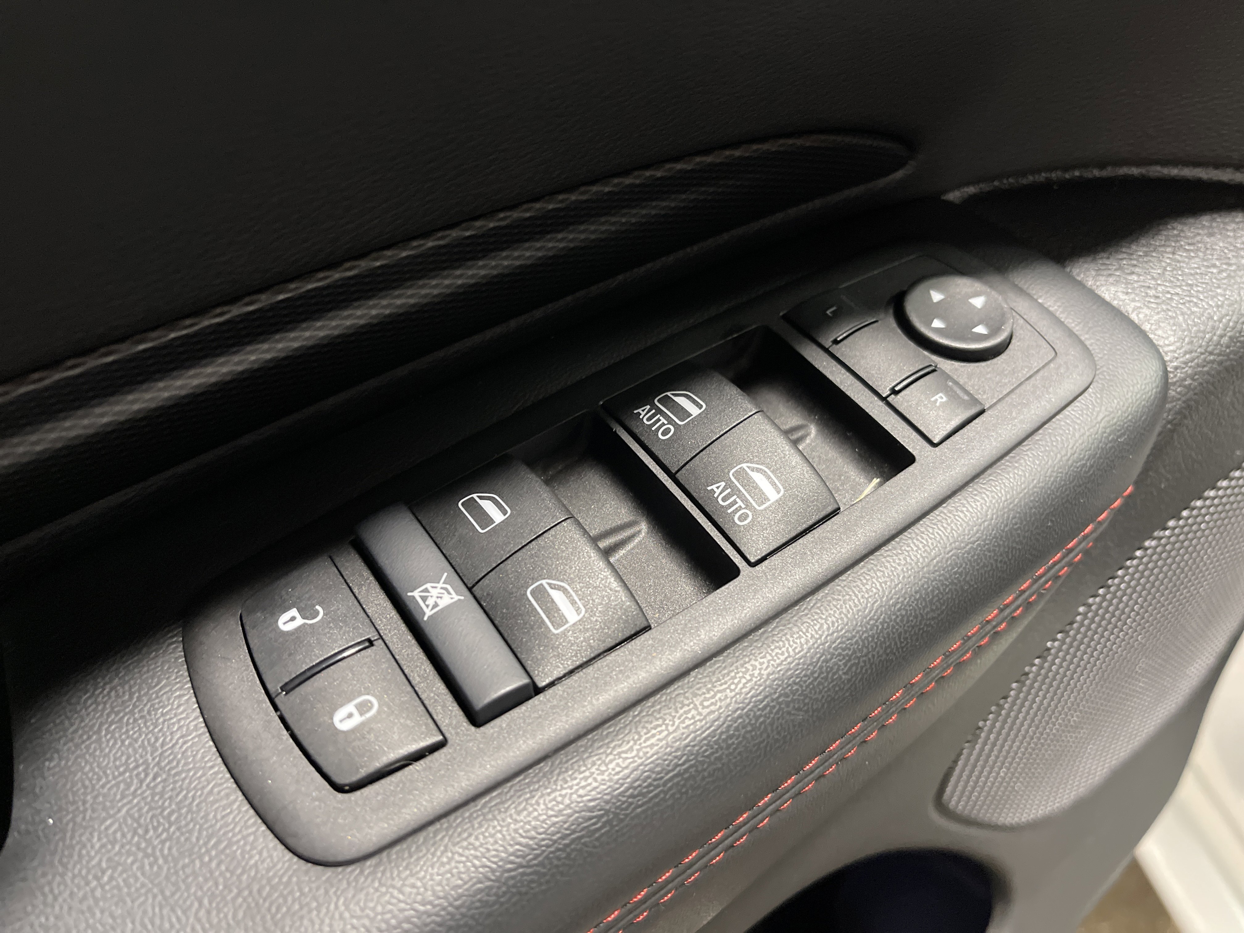 Used 2024 Dodge Durango GT image 8