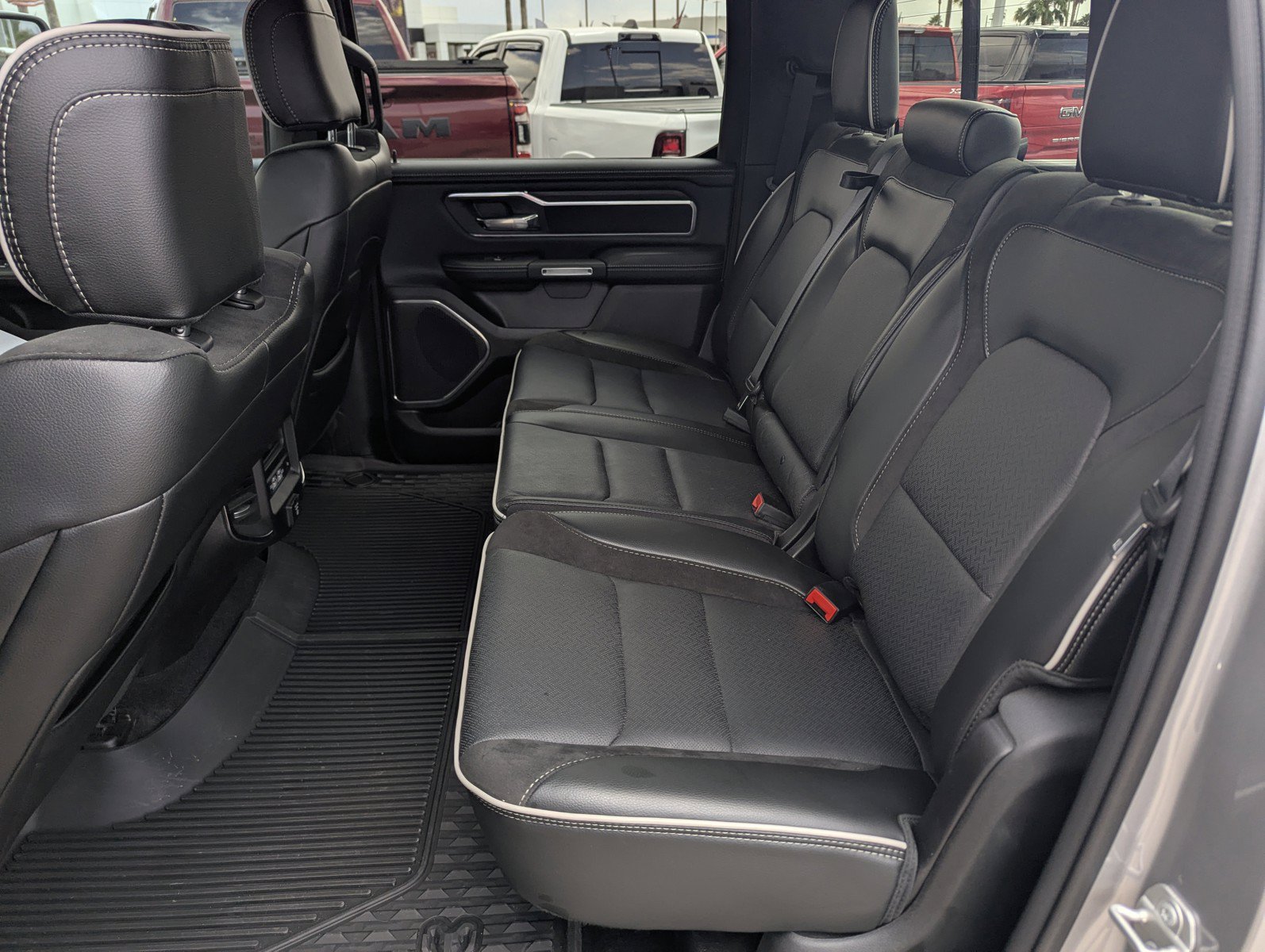 Used 2025 RAM 1500 Laramie w/ Trailer Tow Group AWD/4WD image 9