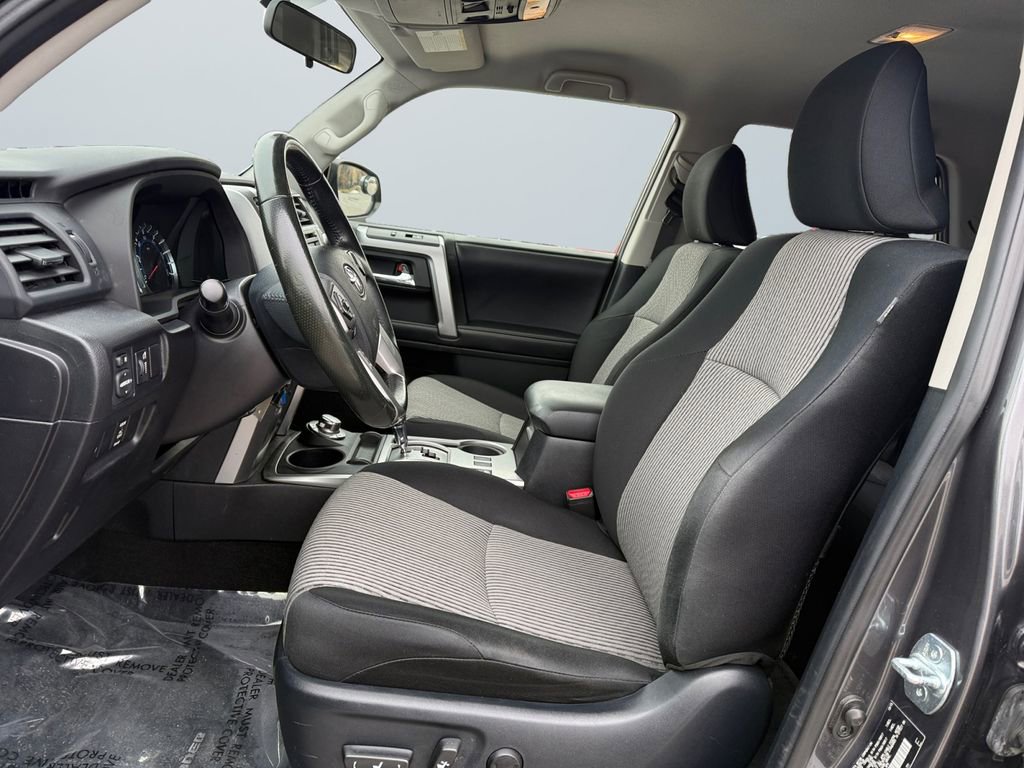 Used 2016 Toyota 4Runner SR5 image 9
