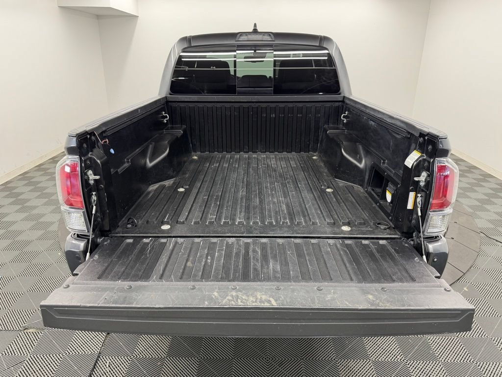 Certified 2021 Toyota Tacoma TRD Off-Road w/ Technology Package AWD/4WD image 15