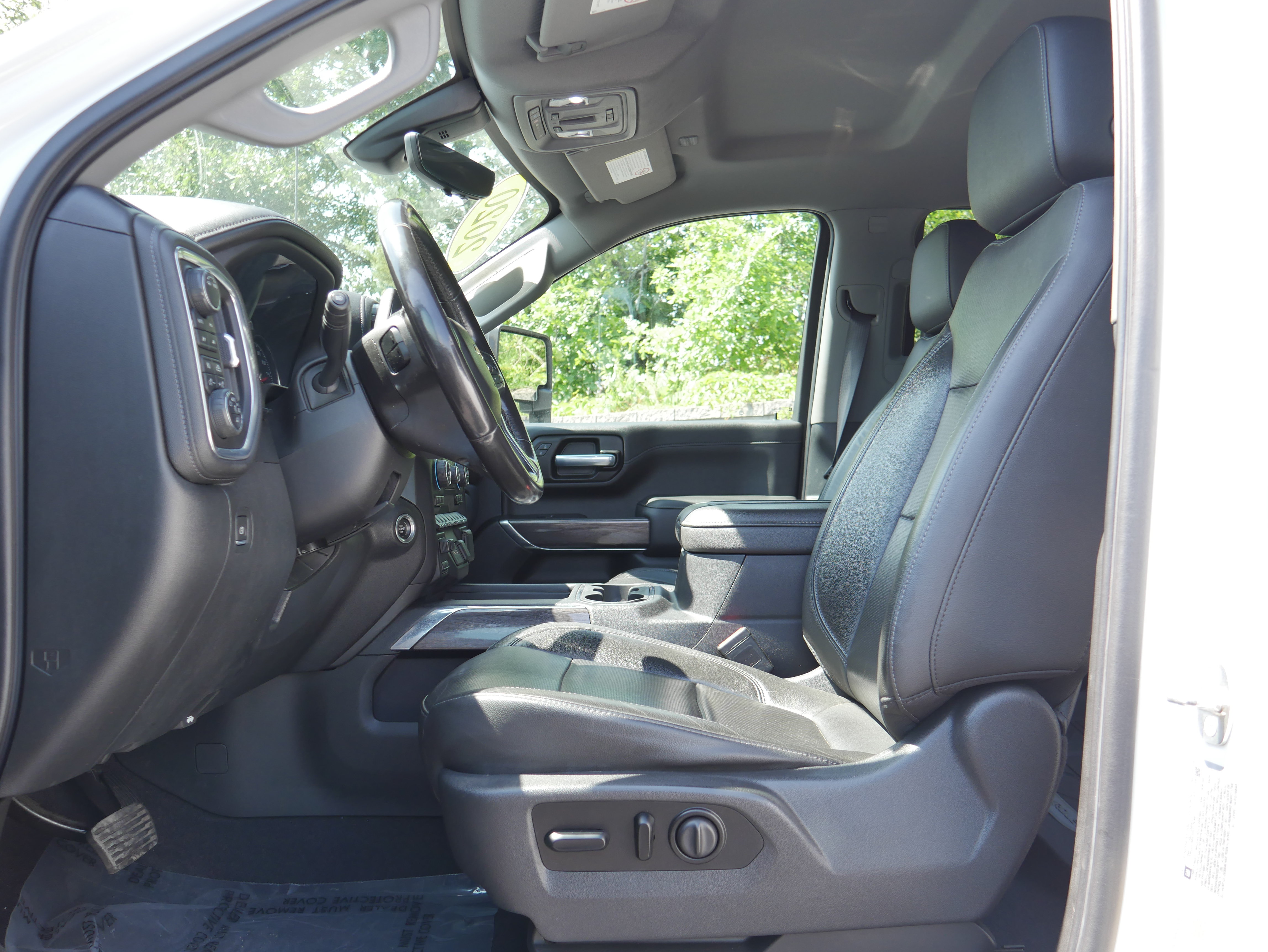 Certified 2020 Chevrolet Silverado 2500 LTZ w/ LTZ Premium Package AWD/4WD image 15