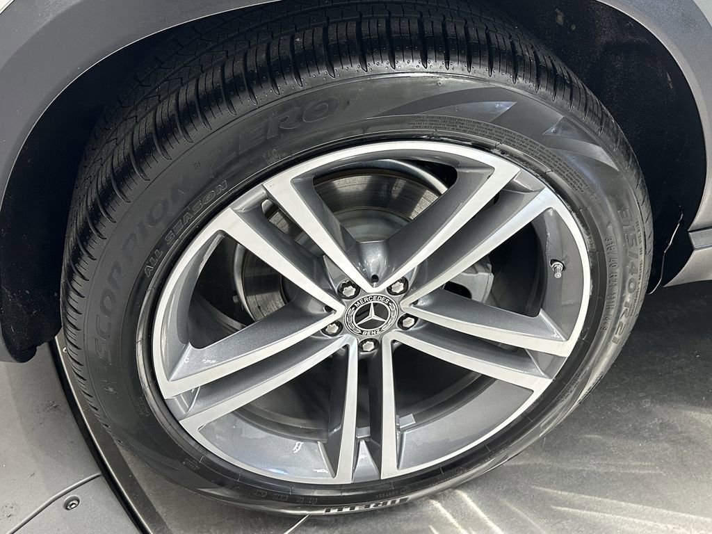 Certified 2021 Mercedes-Benz GLE 350 4MATIC w/ Premium Package image 20