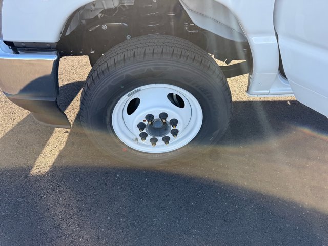 New 2027 Ford E-450 and Econoline 450 Super Duty w/ Interior Upgrade Package image 17