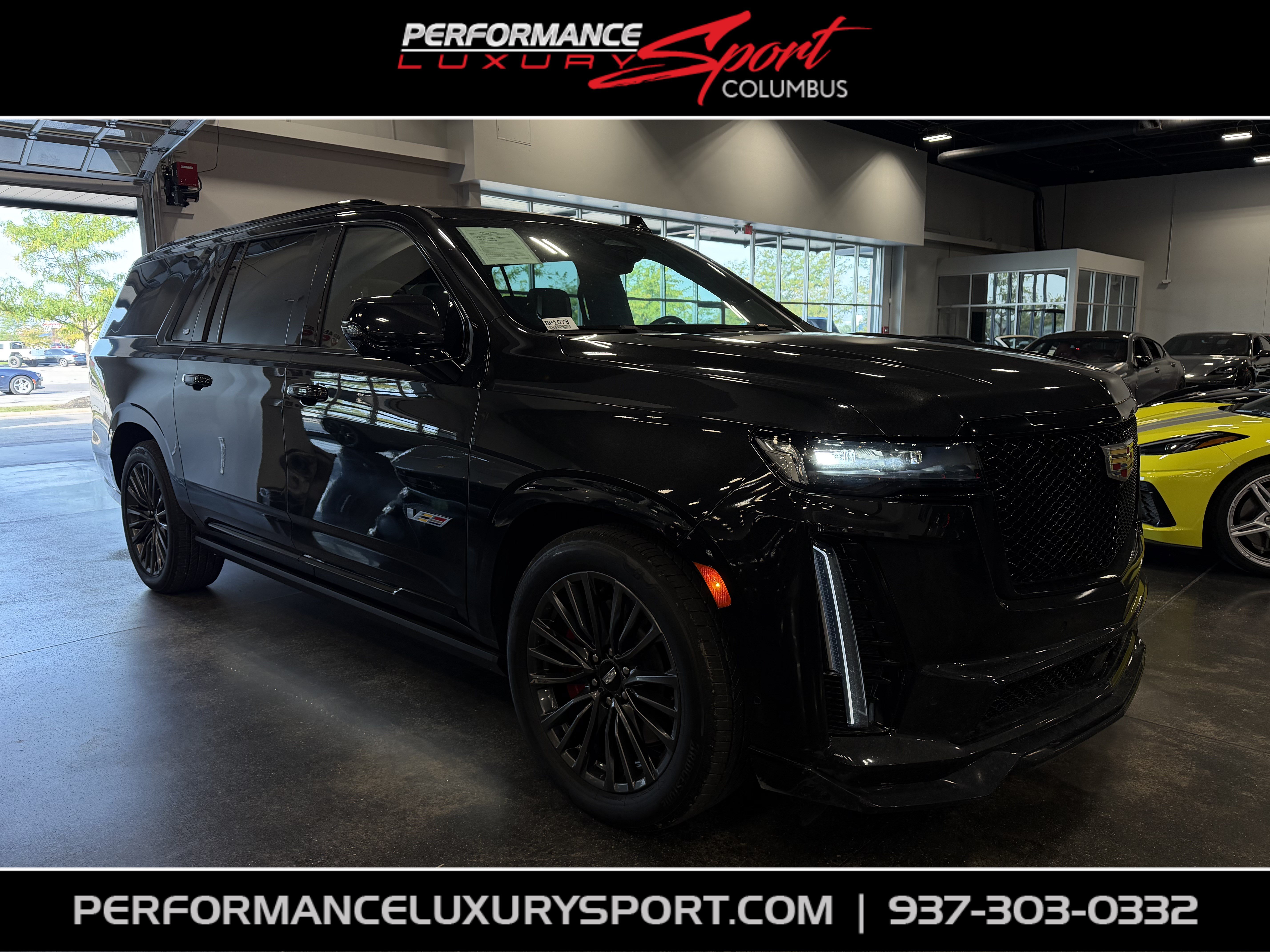 Used 2024 Cadillac Escalade ESV V AWD/4WD image 1