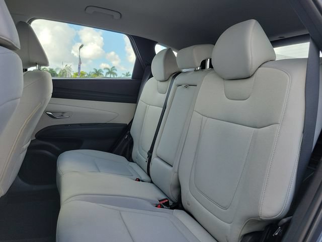 Used 2025 Hyundai Tucson SE FWD image 13