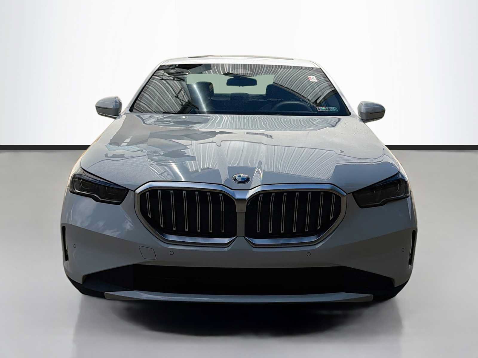 Used 2026 BMW 530i xDrive AWD/4WD image 2