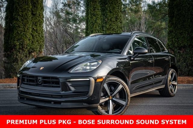Used 2023 Porsche Macan Turbo image 1